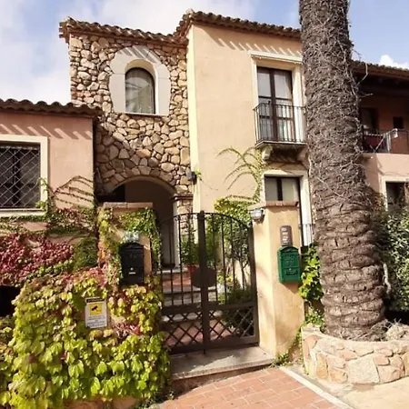 Rokkaria Holidays Apartment Villasimius