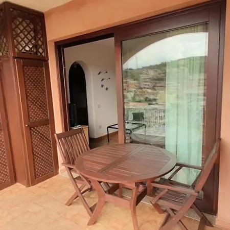 Apartamento Rokkaria Holidays *