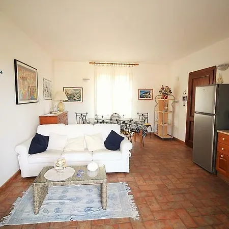 דירה Rokkaria Holidays *