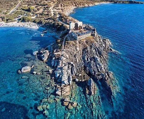 Апартаменти Rokkaria Holidays