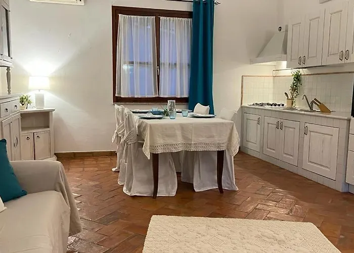 Rokkaria Holidays Apartment *