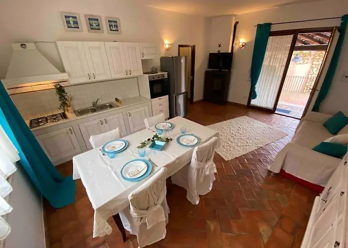 Rokkaria Holidays Апартаменти *