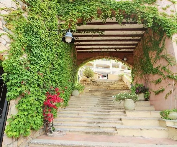 דירה Rokkaria Holidays *